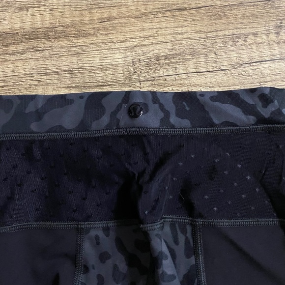 Cheetah and mesh Lululemon Leggings - Picture 3 of 6
